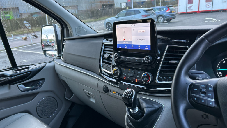 Ford Tourneo Custom Transit Custom Tourneo L2 Diesel Fwd 2.0 EcoBlue 150ps Low Roof 8 Seater Titanium